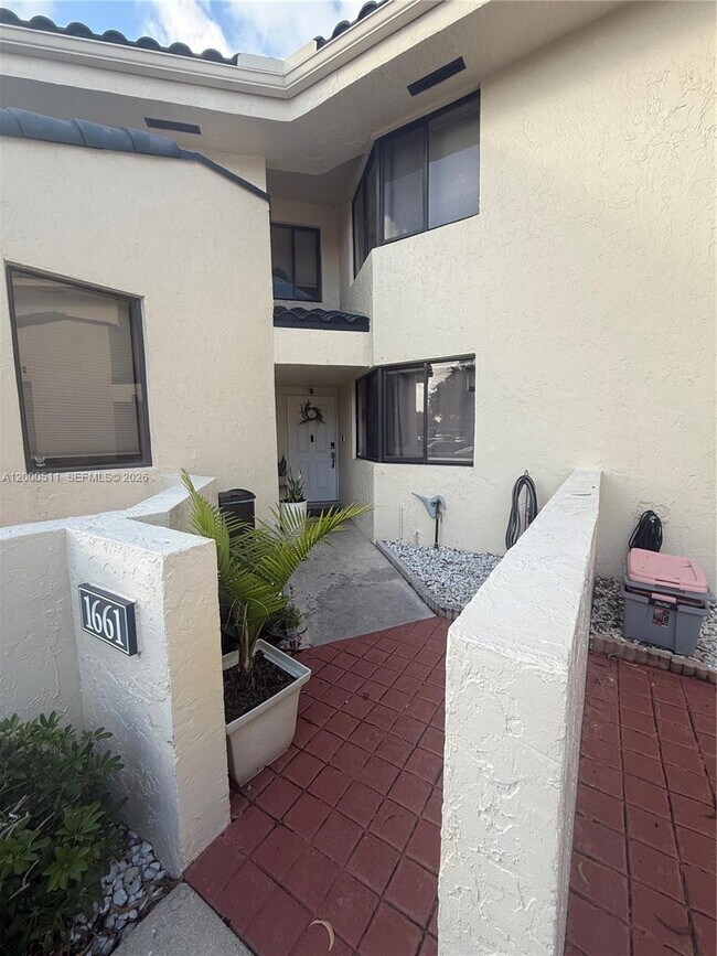 Foto del edificio - 1661 NW 81st Way