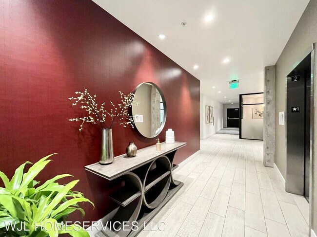 Building Photo - 2 br, 1 bath House - 1085 103rd Ave NE Uni...
