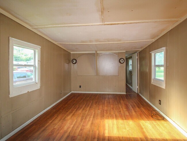 Foto del edificio - Move-In Ready • Water & Lawn Care Included!