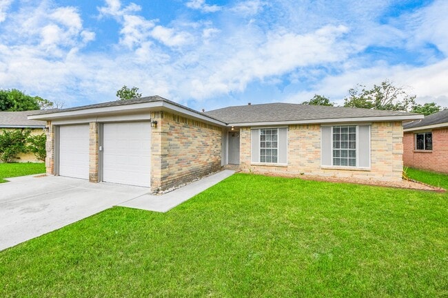Building Photo - 7410 La Pl Dr
