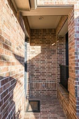 Foto del edificio - 6607 Eagle Nest Dr