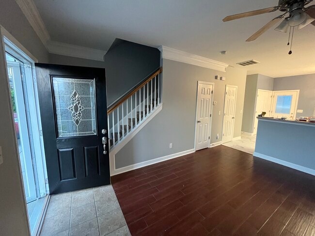 9' Ceilings downstairs - 913 Redford Ln