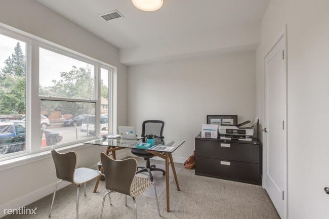 Foto del edificio - 3 br, 3.5 bath Townhome - 4091 W. Conejos Pl.