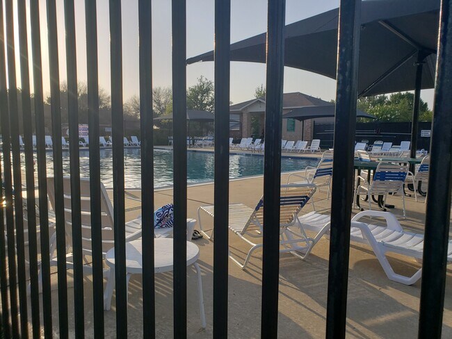 Building Photo - 8717 Serenity Way