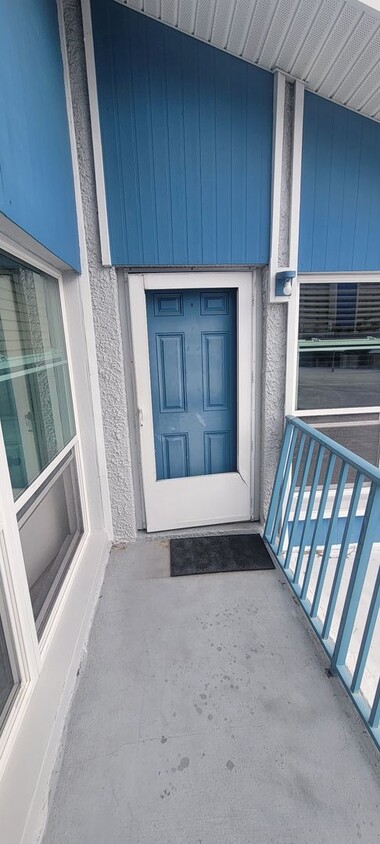 Furnished or Unfurnished 1 Bed Steps from Mad Beach - Furnished or Unfurnished 1 Bed Steps from Mad Beach