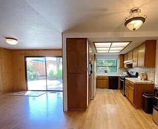 Building Photo - 12975 Erin Dr
