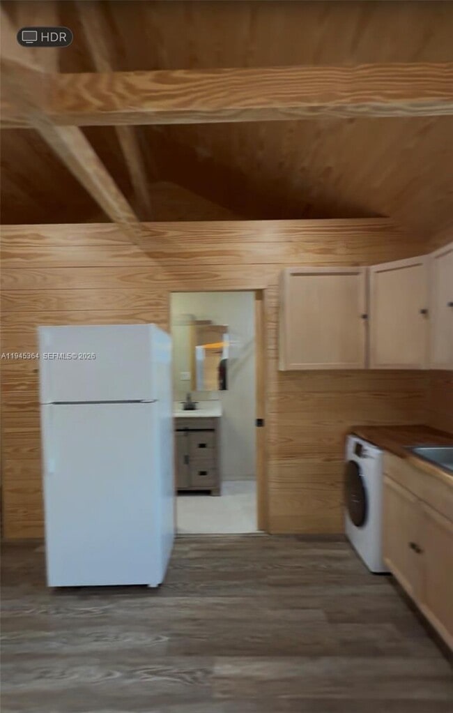 Building Photo - 4152 SW 13th St