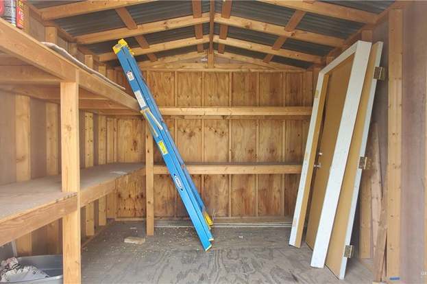 Building Photo - 2205 Las Brisas Dr