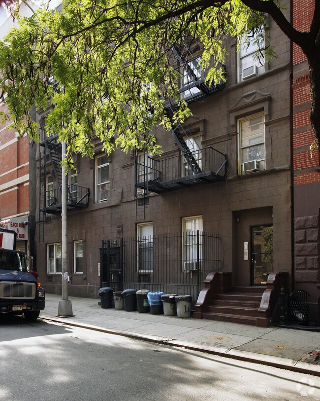 Primary Photo - 406 W 51st St