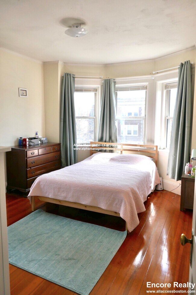 Foto del edificio - 163 Summer St