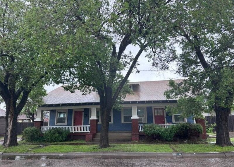 Primary Photo - 110 SE 22nd Ave