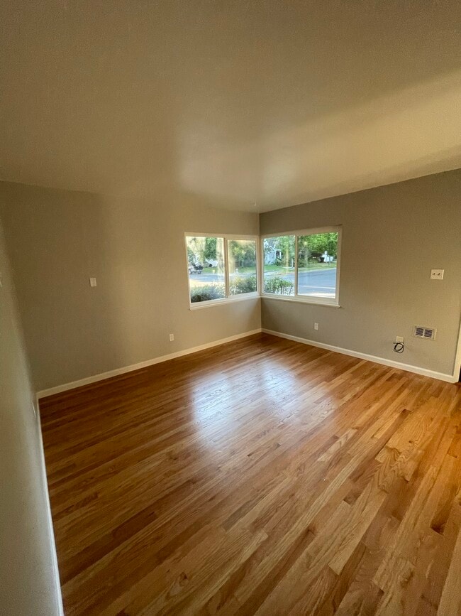 Building Photo - 3906 U St