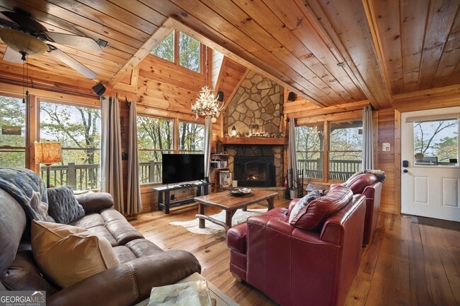 Building Photo - 1274 Foxhound Trail NE