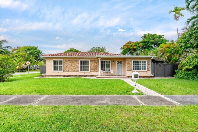 Foto del edificio - 1832 SW 62nd Pl