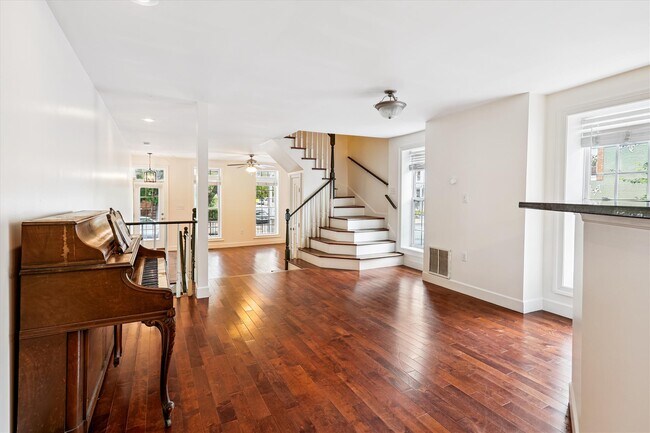 Foto del edificio - 345 E 28th St