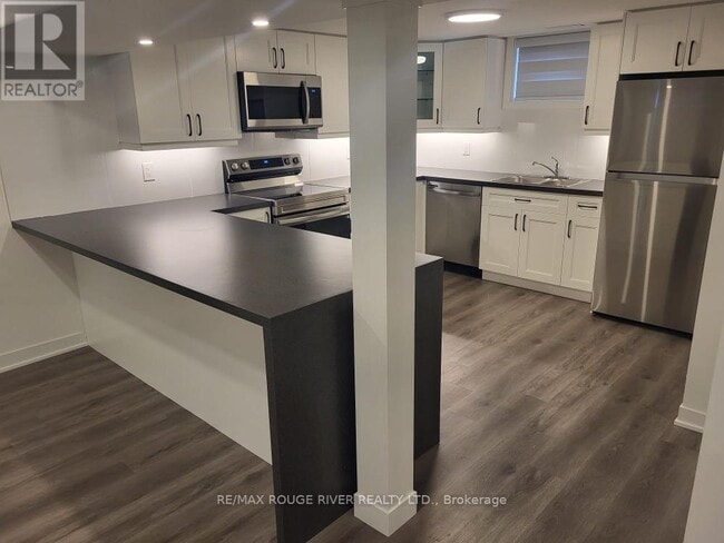 Building Photo - 116 Elinor Ave