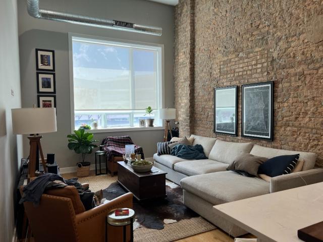 Building Photo - 1 bedroom in CHICAGO IL 60614