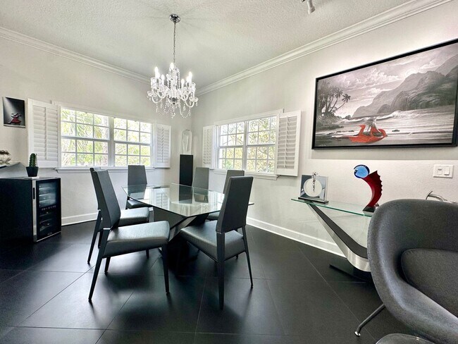 Foto del edificio - Bright, breezy & convenient: Your wew St. ...