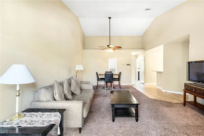 Foto del edificio - Charming 1BR Condo in Las Vegas