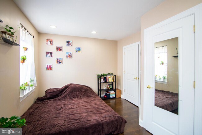 Foto del edificio - 1328 Webster St