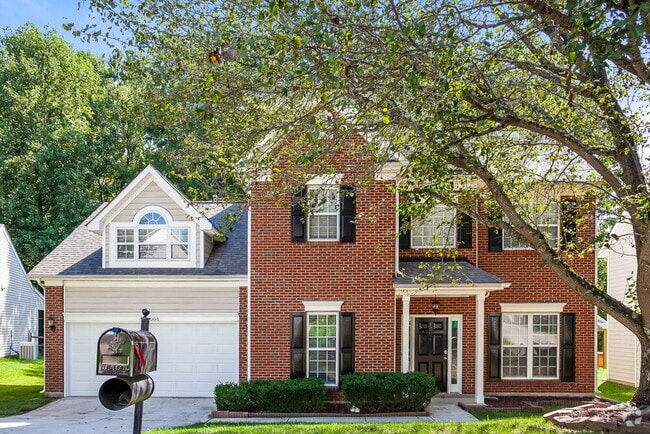 Building Photo - 6004 Shining Oak Ln