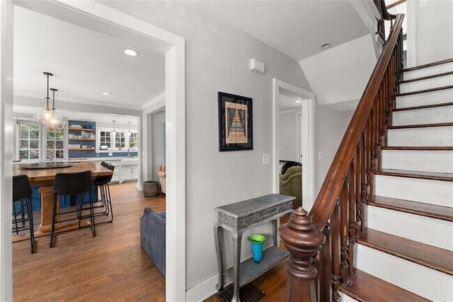 Foto del edificio - 732 Orchard Terrace