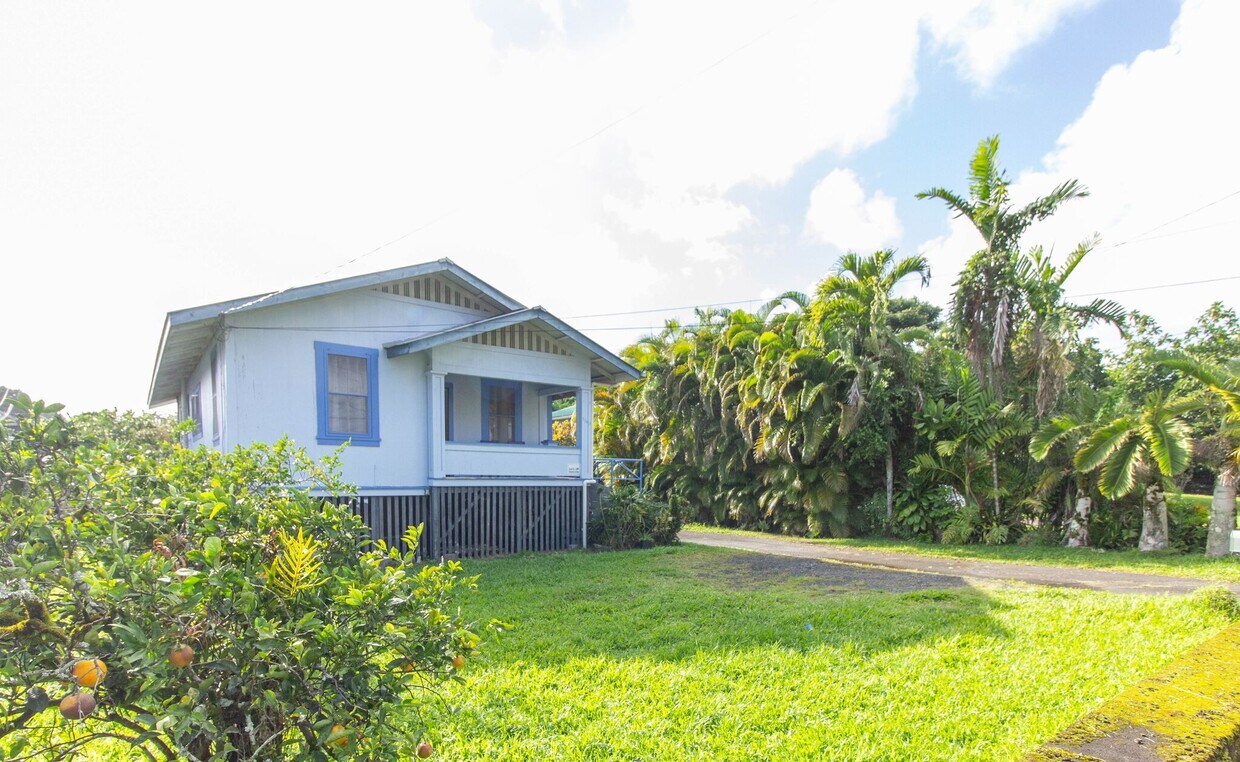 Primary Photo - 1600 Kilauea Ave
