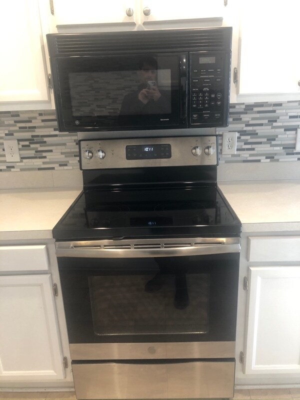 Foto del edificio - 9105 Kings Canyon Dr