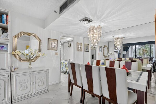 Foto del edificio - 7738 Lakeside Blvd