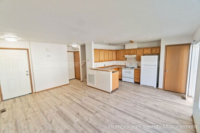Foto del edificio - 1409 E Gilbert Ave