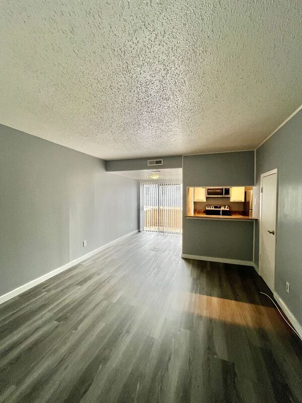 Foto del edificio - 4327 Holland Ave