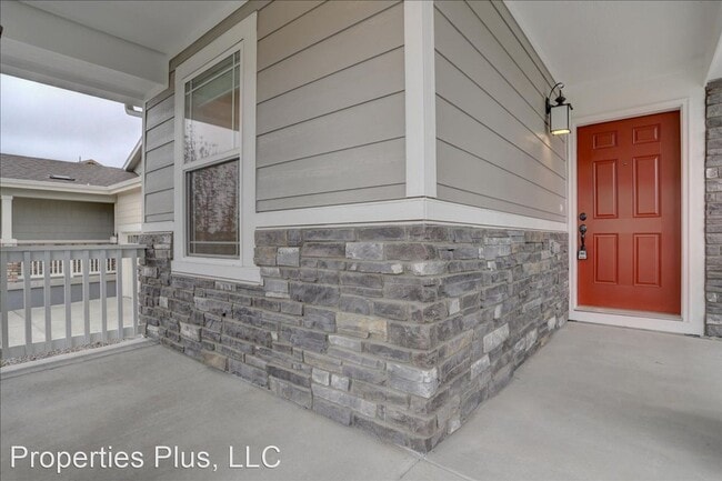 Building Photo - 3 br, 2.5 bath House - 6171 N Malaya St