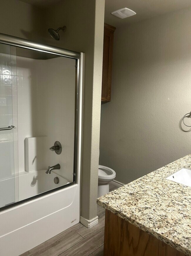 Foto del edificio - 2607 Leroy Ln