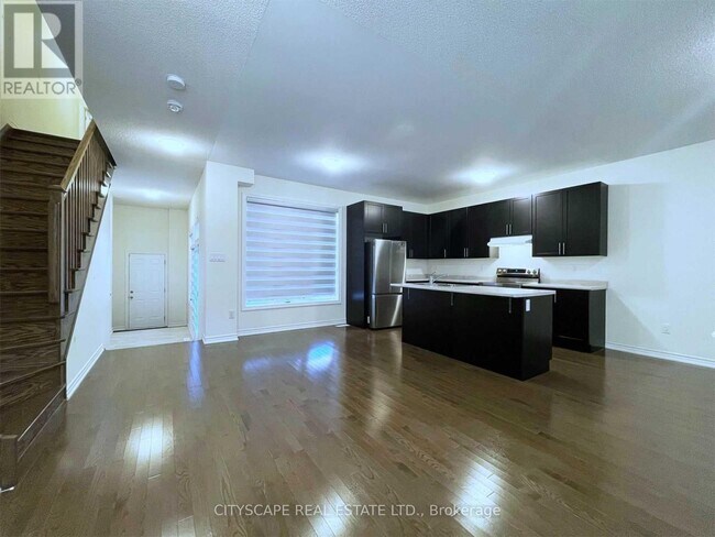 Photo du bâtiment - 253 Clockwork Dr