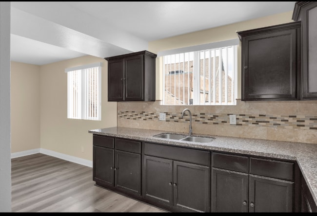 Photo - 338 E 36th St House