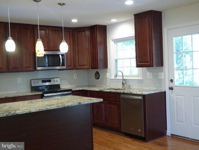 Building Photo - 7815 Fulbright Ct