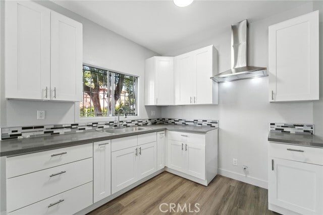 Foto del edificio - 873 W 41st Dr