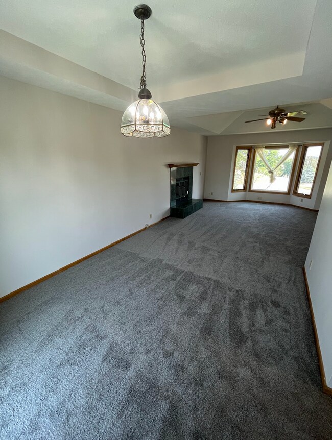 Foto del edificio - 4-Bedroom Plattsmouth Home with Lake Access!!