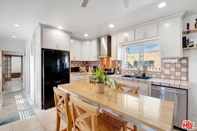 Building Photo - 4319 Van Buren Pl