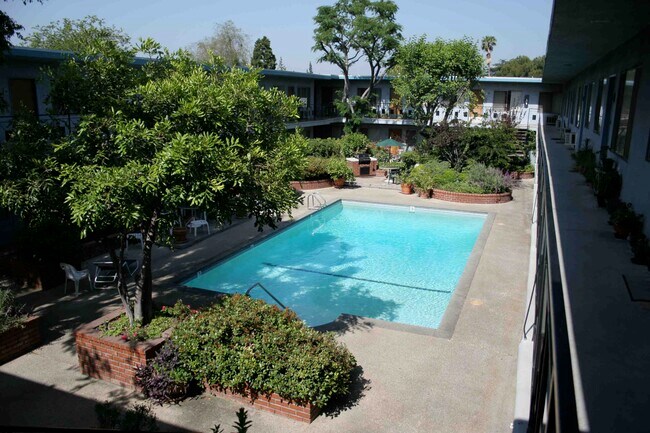 Foto del edificio - 1401 S Magnolia Ave