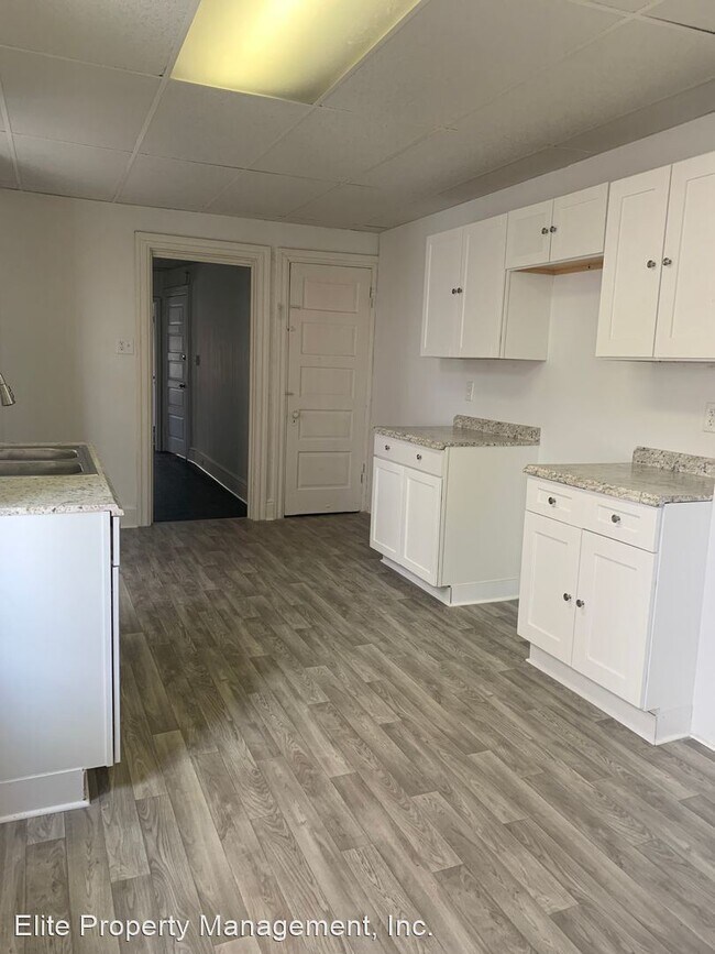 Building Photo - 1 br, 1 bath House - 40 N. Tremont Unit #1