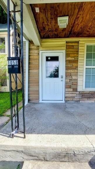 Building Photo - 1058 W 31st St