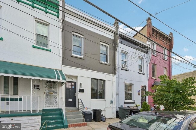 Foto del edificio - 2540 W Montgomery Ave