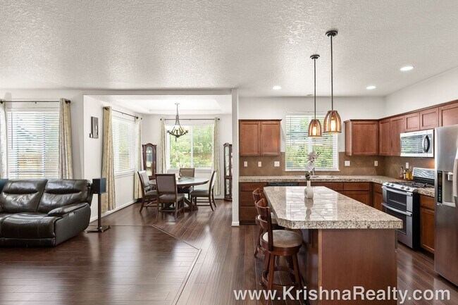 Foto del edificio - Lovely 3 BD*  2.5 BA* Single Family Home N...