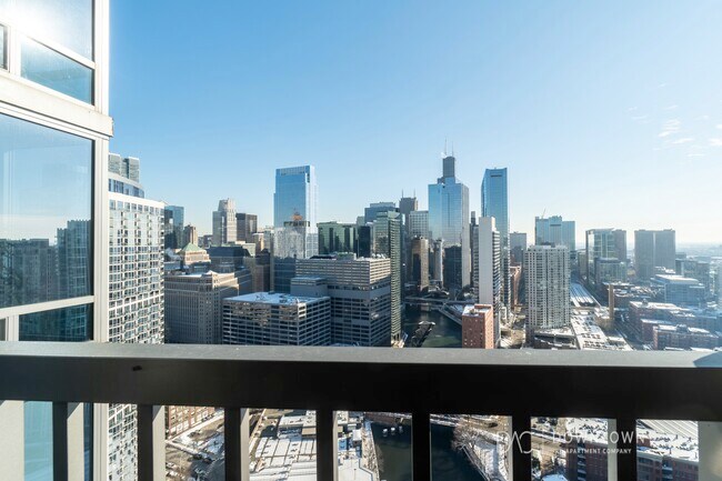 Foto del edificio - 550 N Kingsbury St