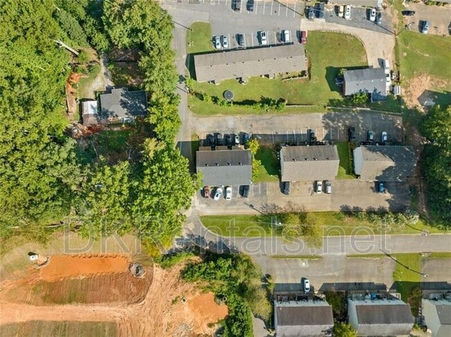 Building Photo - 360 Herndon Way