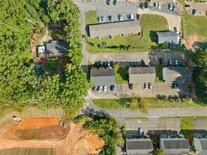 Building Photo - 360 Lee St