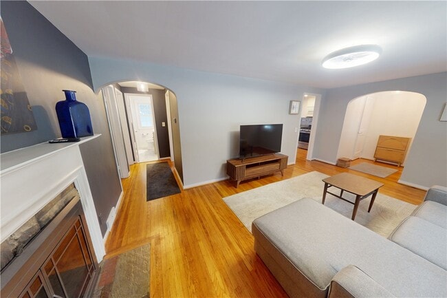 Foto del edificio - 940 S Grosvenor Rd