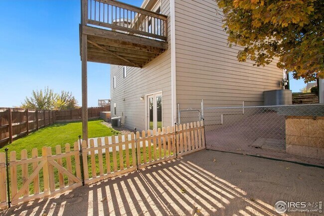 Building Photo - 3124 Canyon Cir