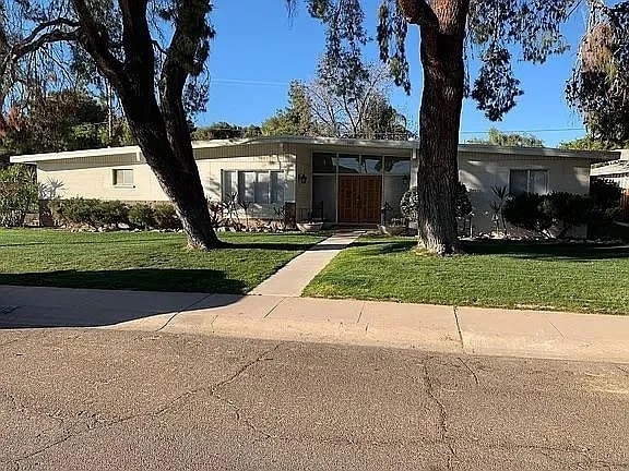 Photo - 302 E El Caminito Dr House